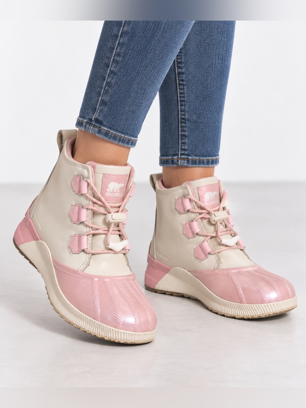 Sorel Out N About waterproof duck boots pink & cream women’s 7